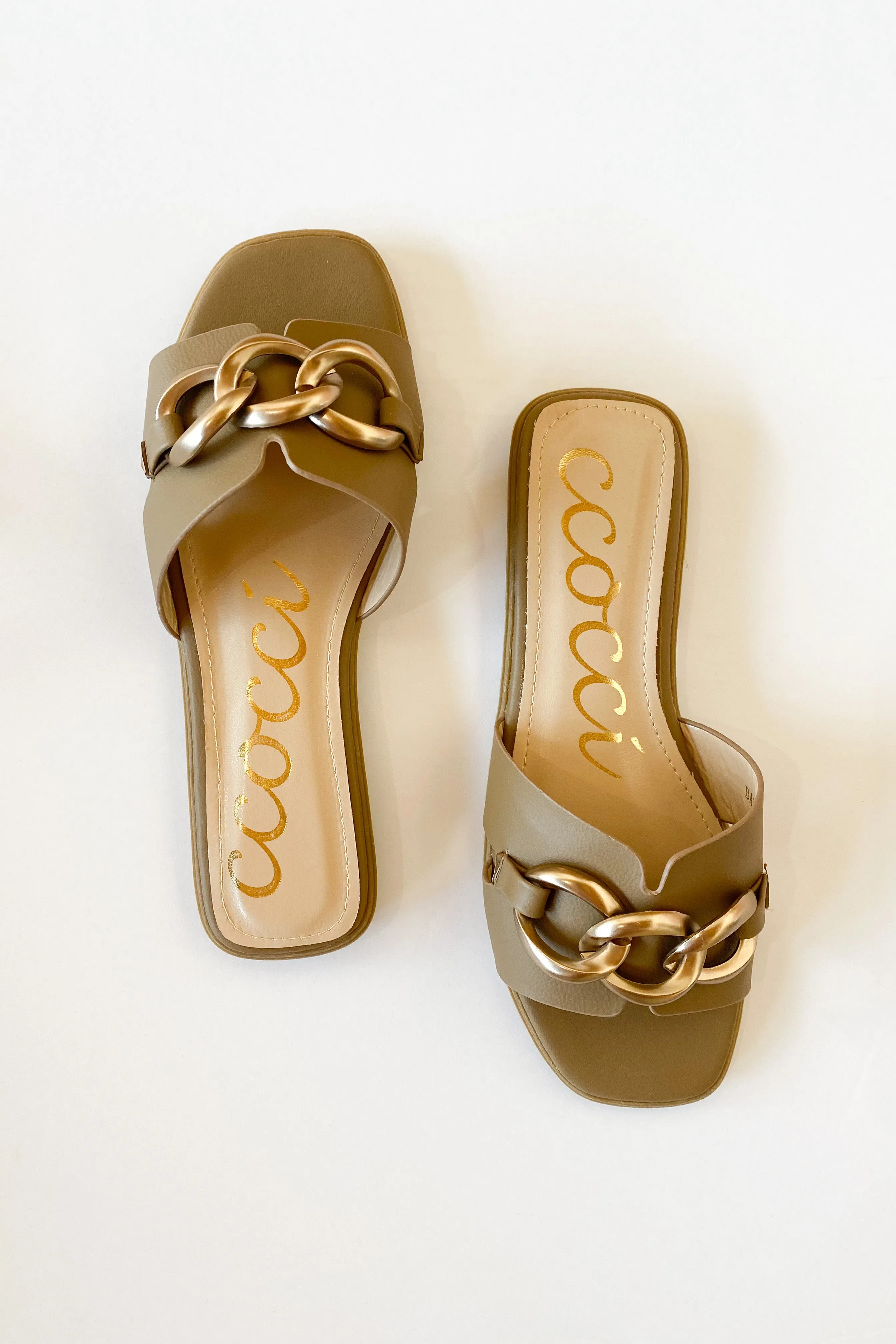 baylor buckle sandal