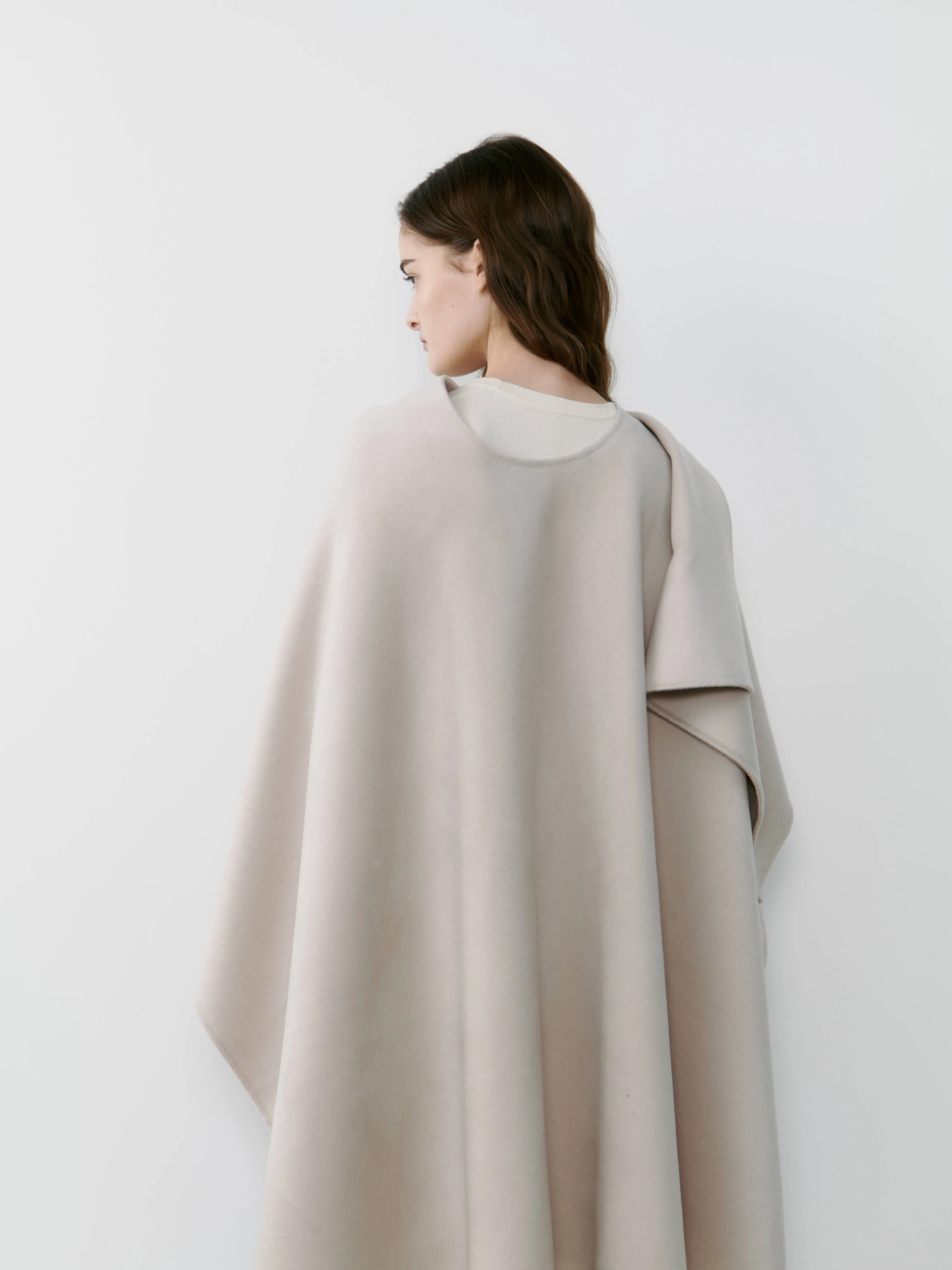 THE CASHMERE CAPE - BONE